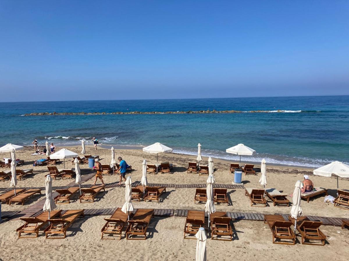 Sun Julz Apartments On The Beach Paphos Esterno foto