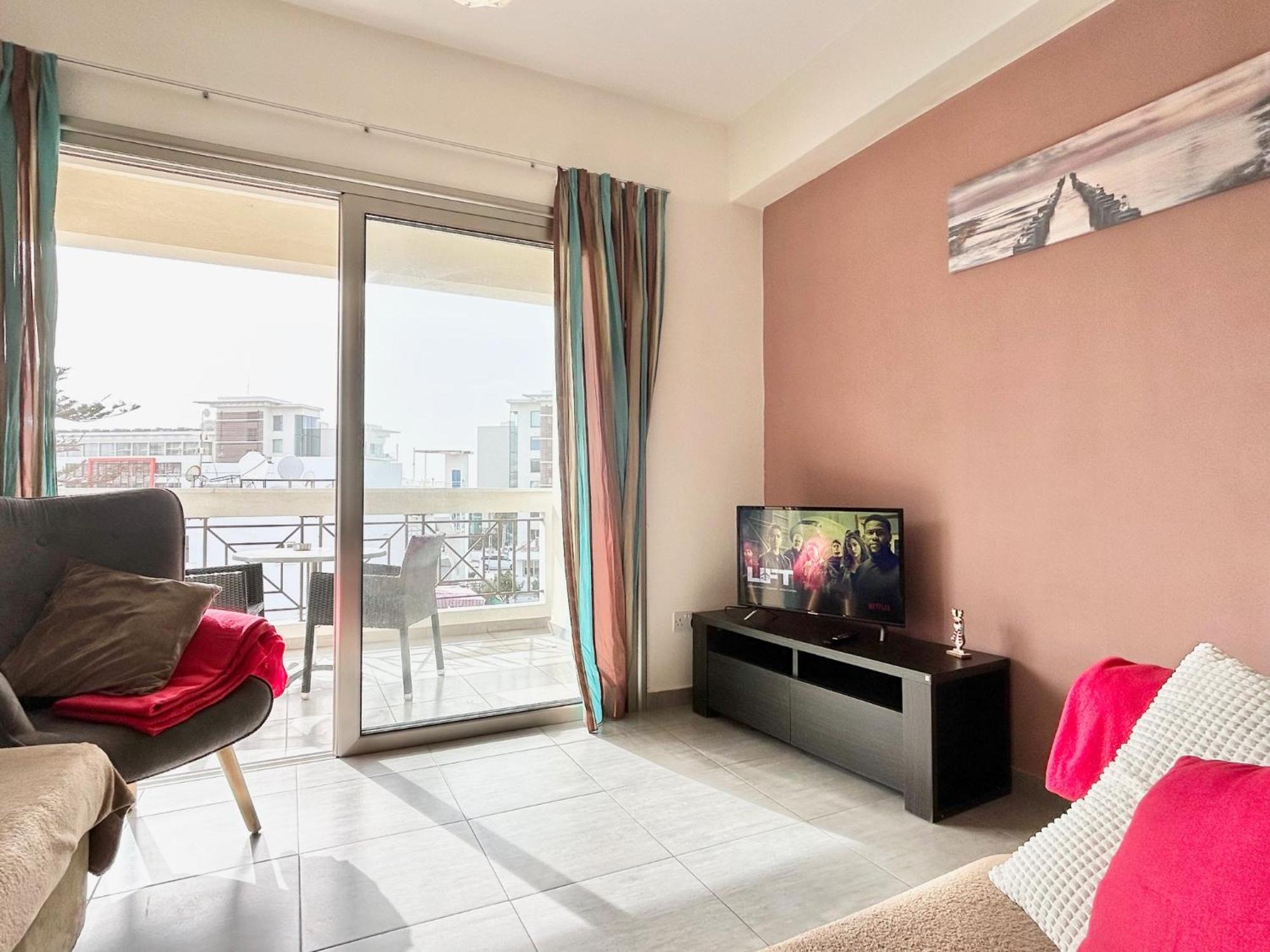 Sun Julz Apartments On The Beach Paphos Esterno foto