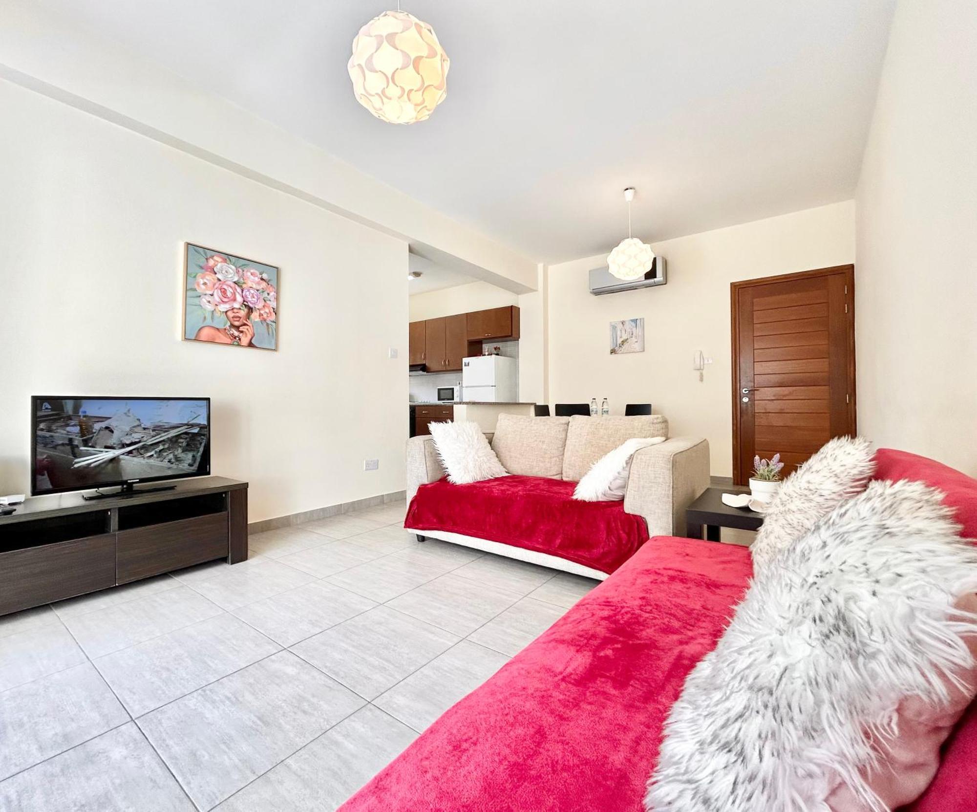 Sun Julz Apartments On The Beach Paphos Esterno foto