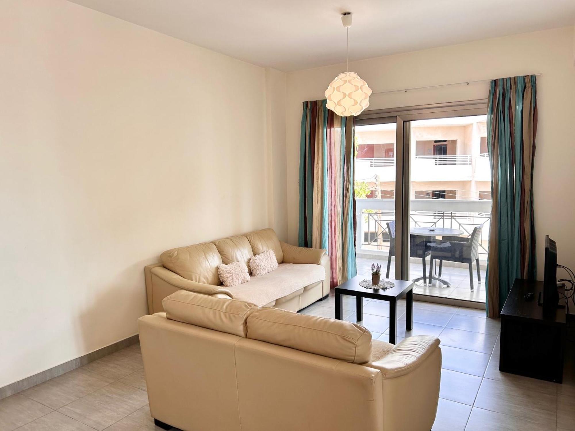 Sun Julz Apartments On The Beach Paphos Esterno foto