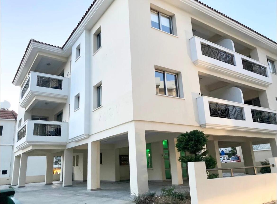 Sun Julz Apartments On The Beach Paphos Esterno foto