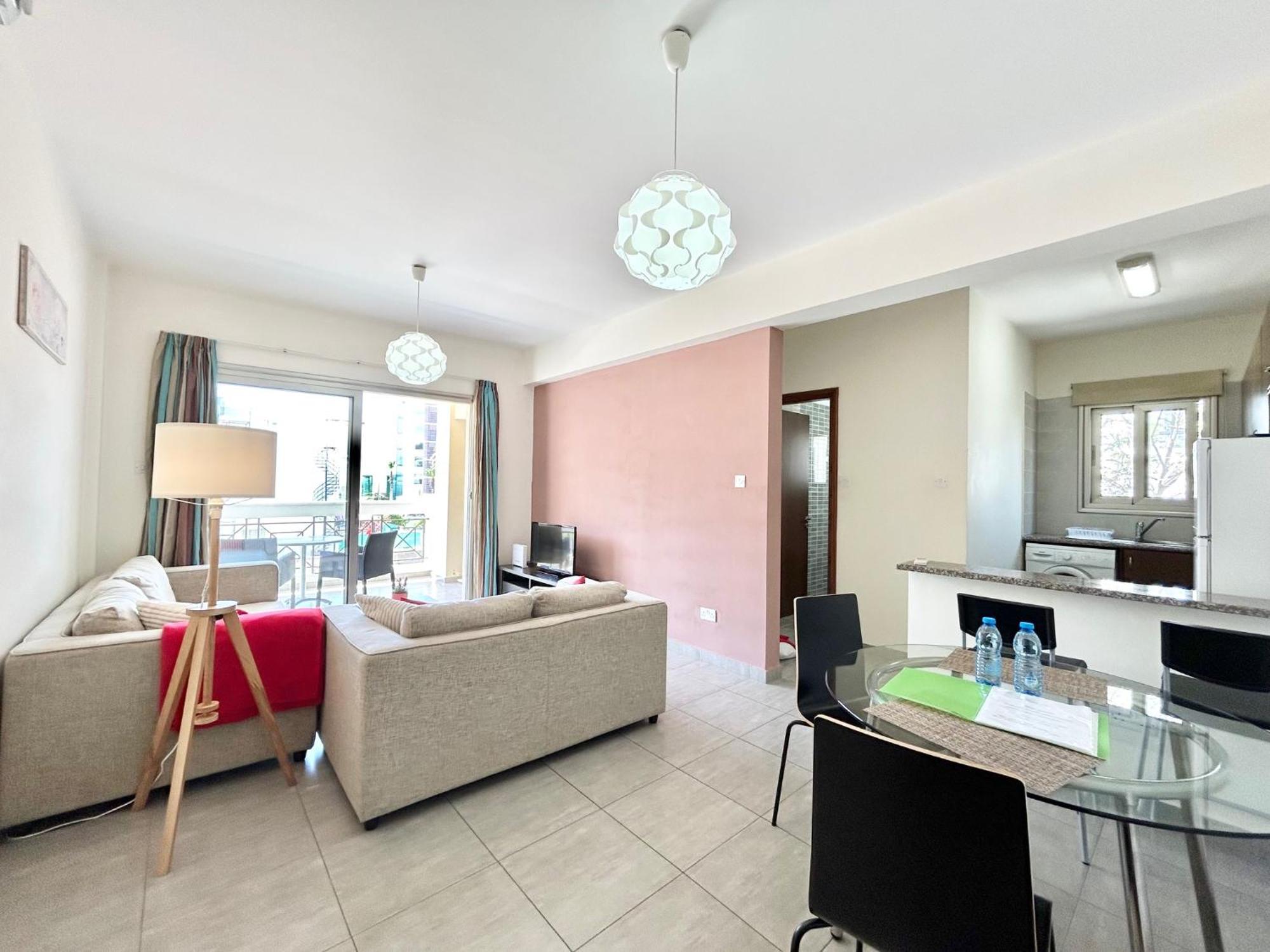 Sun Julz Apartments On The Beach Paphos Esterno foto